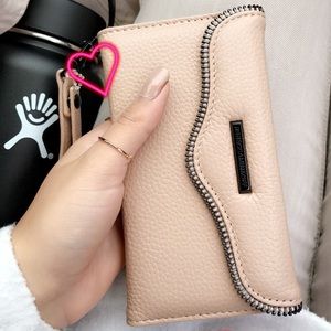 Rebecca Minkoff wristlet/iPhone 6/6s/7/8 case